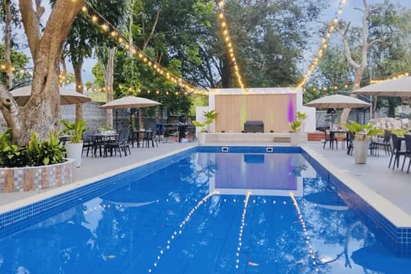 The Pool at LifePlace · Alfonso